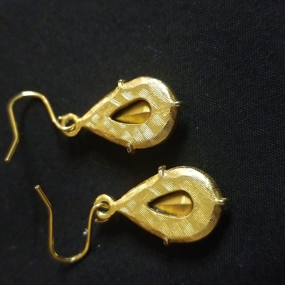 Teardrop Hanging Gold Purple Earrings - Picture 3 of 4